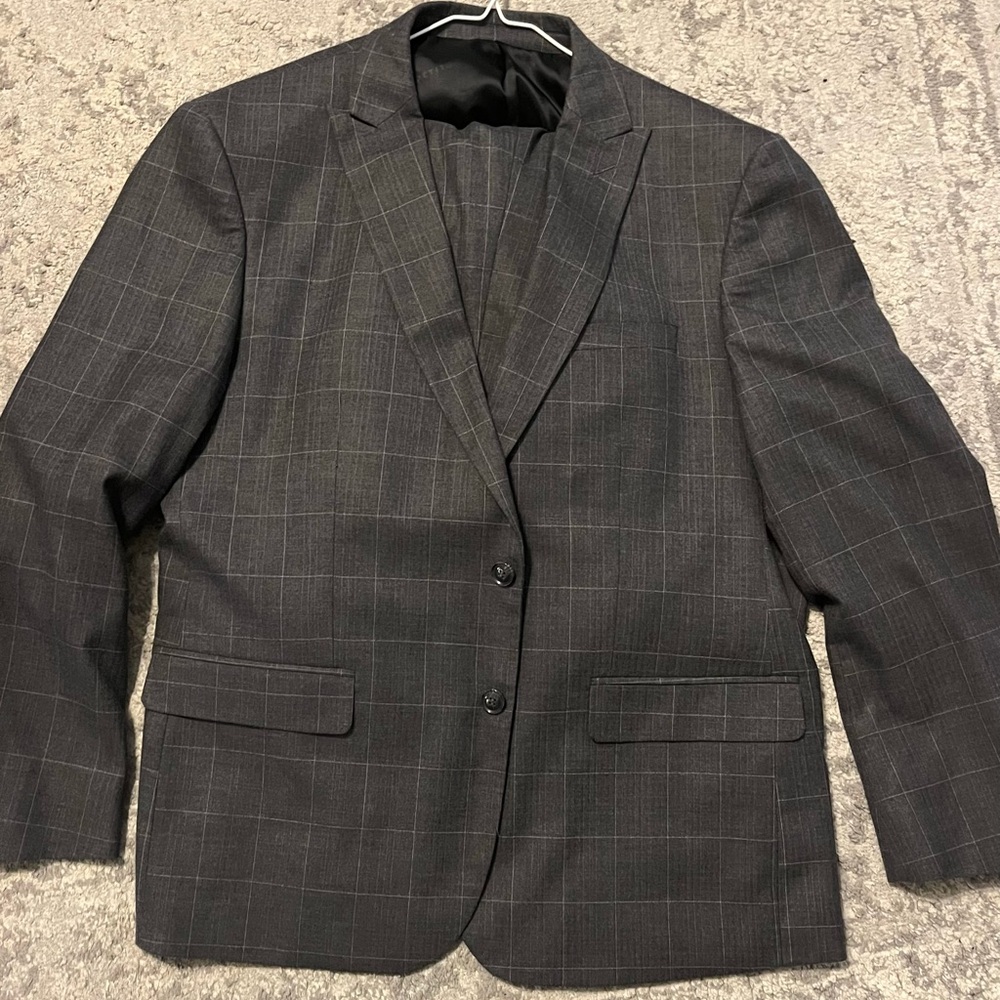 Men’s gray/striped 46S suit Alain Dupetit
